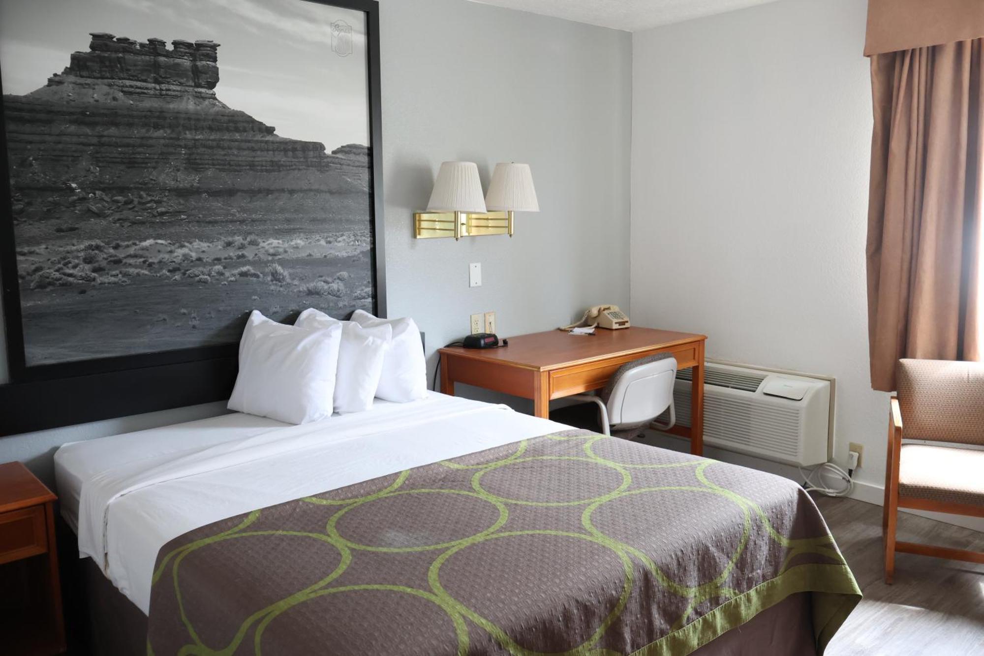 Super 8 By Wyndham Price Motel Ngoại thất bức ảnh