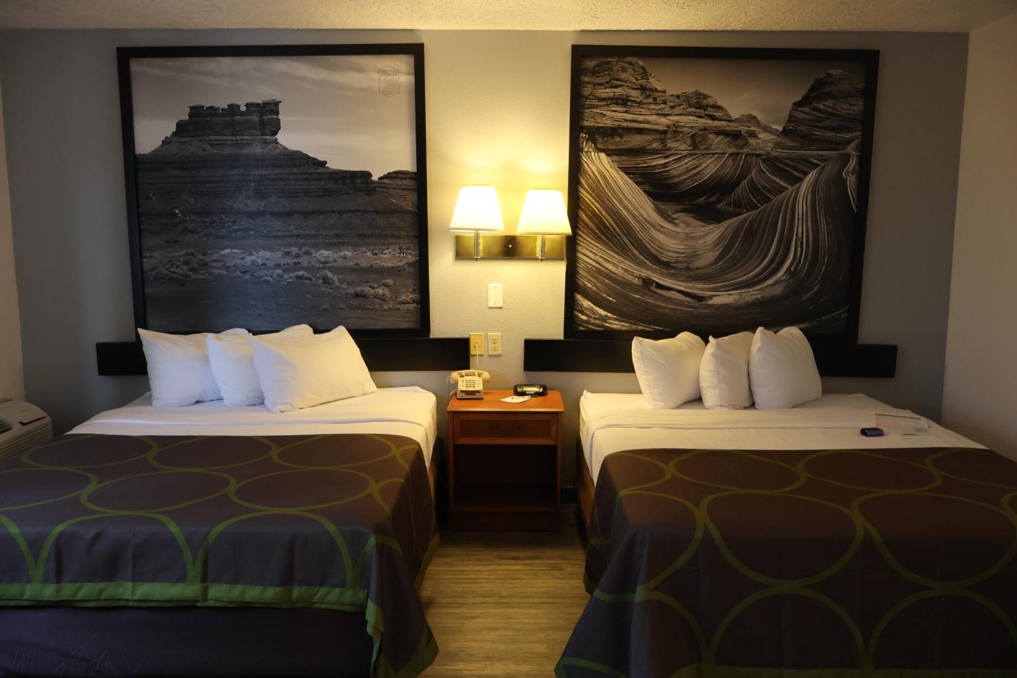 Super 8 By Wyndham Price Motel Ngoại thất bức ảnh