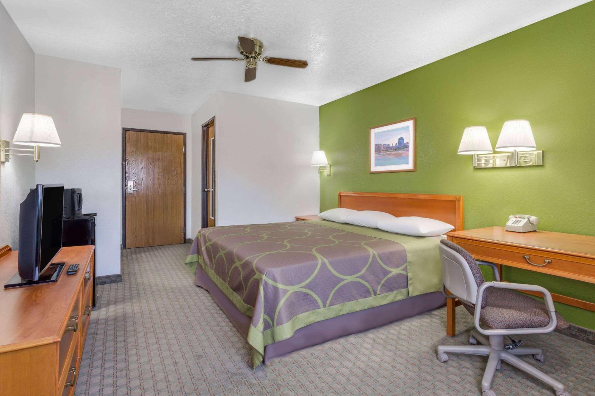 Super 8 By Wyndham Price Motel Ngoại thất bức ảnh